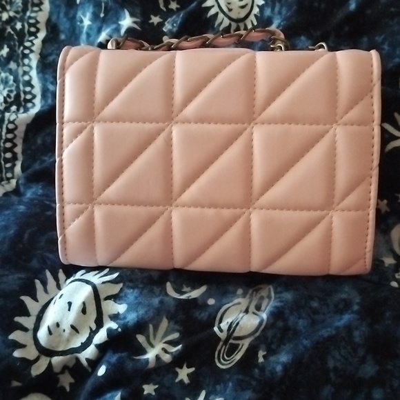 Pink Quilted Chain Shoulder Bag - Picture 4 of 7